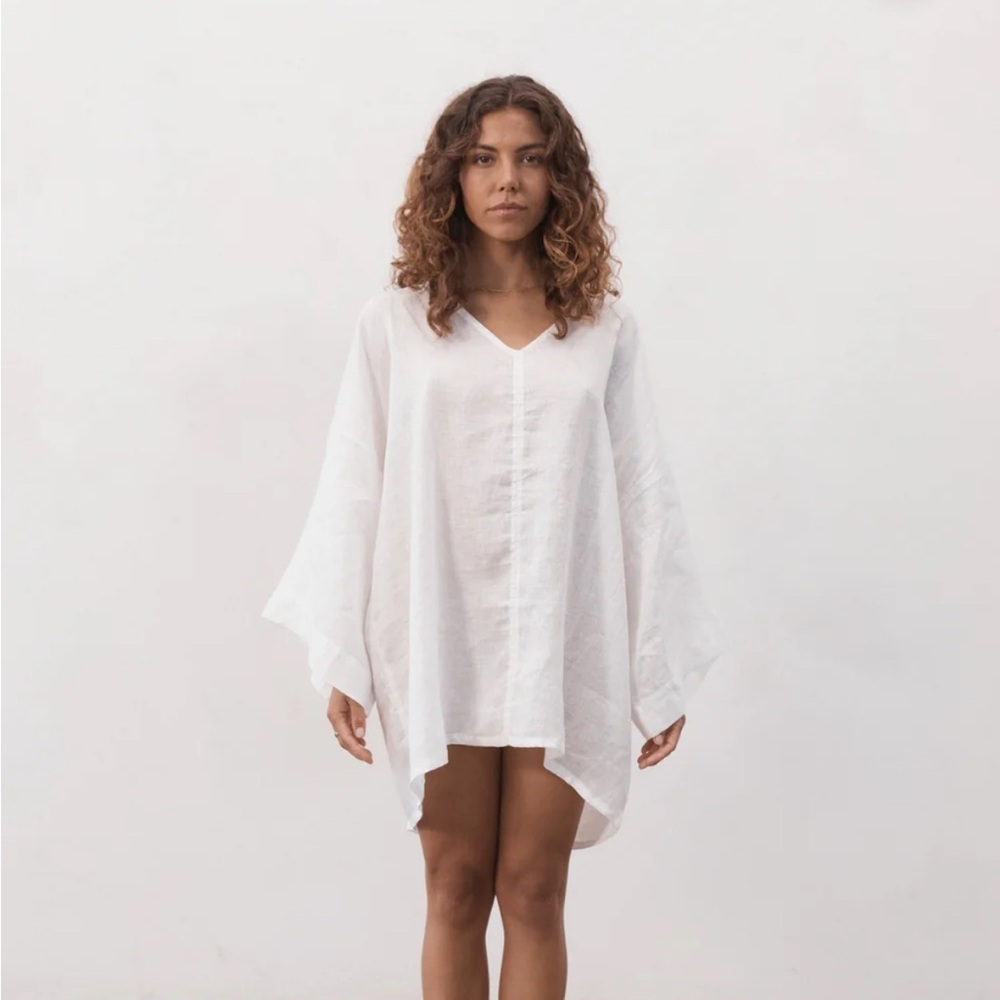 Unik White V-Neck Tunic - Picture 9 of 12